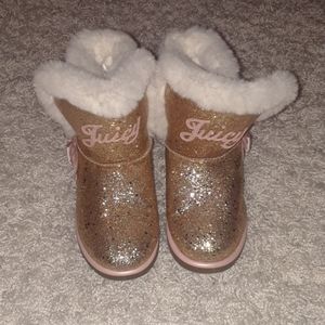 Juicy couture fur boots